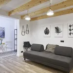 Alquilo 2 dormitorio casa de 95 m² en Barcelona