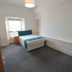 Rent 4 bedroom flat in Edinburgh  City Centre