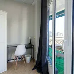 Rent a room of 250 m² in Valencia