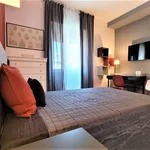 Rent 3 bedroom apartment of 25 m² in Roma