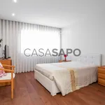 Rent 4 bedroom house of 249 m² in Vila Nova de Gaia