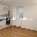 Pronajměte si 1 ložnic/e byt o rozloze 30 m² v Hradec Králové