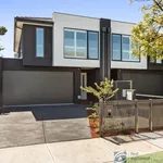 Rent 4 bedroom house in Bentleigh