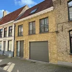 Huur 3 slaapkamer huis van 160 m² in Veurne