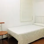 Rent 2 bedroom apartment in Barcelona']