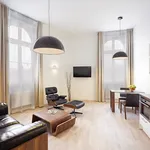 Rent 1 bedroom apartment of 700 m² in Dusseldorf