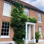 Rent 5 bedroom house in Kent