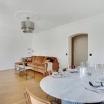 Appartement de 790 m² avec 2 chambre(s) en location à Paris