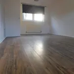 Rent 3 bedroom flat in douglas