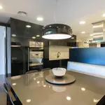 Rent 4 bedroom apartment of 200 m² in Barcelona