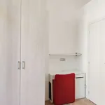 Rent a room in milan