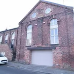 Rent 2 bedroom flat in Wakefield