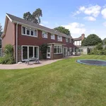 Rent 5 bedroom apartment in South East England