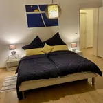 Miete 2 Schlafzimmer wohnung von 91 m² in Berlin