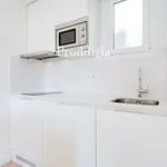 Rent 1 bedroom apartment of 35 m² in Barcelona