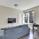 Appartement de 807 m² avec 3 chambre(s) en location à Vancouver