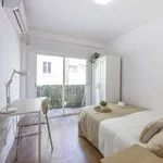 Rent a room of 90 m² in valencia