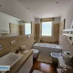 Rent 6 bedroom house of 400 m² in Rome