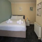 Irvine Riverside Guesthouse - Double Room (Has a Place)