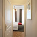 Rent 1 bedroom apartment of 700 m² in vienna