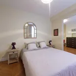 Rent 1 bedroom apartment of 103 m² in Paris