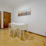 Rent a room of 110 m² in madrid