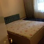 Rent 3 bedroom apartment of 90 m² in Sofia