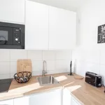 Rent 1 bedroom apartment of 355 m² in Dusseldorf