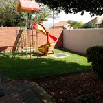 Rent 2 bedroom apartment in Roodepoort