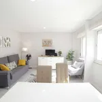 Rent 1 bedroom apartment of 200 m² in lisbon