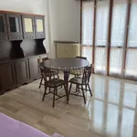 3-room flat viale Umbria 4, Centro, Cologno Monzese