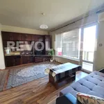 Rent 3 bedroom apartment of 95 m² in Южен