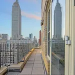 Rent 4 bedroom apartment of 278 m² in Manhattan