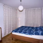 Miete 3 Schlafzimmer wohnung von 83 m² in Frankfurt am Main