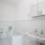 Rent 2 bedroom flat in South East England