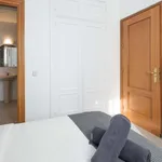 Rent a room of 150 m² in madrid