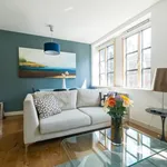 Rent 1 bedroom flat of 452 m² in London