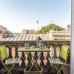 Appartement de 2045 m² avec 4 chambre(s) en location à Paris