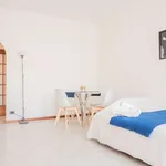 Rent 1 bedroom apartment of 80 m² in milan