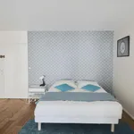  appartement avec 4 chambre(s) en location à Paris