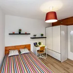 Rent 4 bedroom apartment in Barcelona