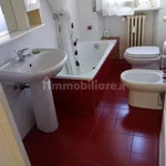 Rent 5 bedroom apartment of 90 m² in Ancona