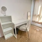 Rent a room of 100 m² in valencia