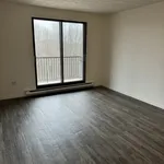 Rent 5 bedroom apartment in Sherbrooke