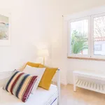 Rent 3 bedroom apartment of 55 m² in Lisbon