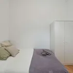 Rent a room in lisbon