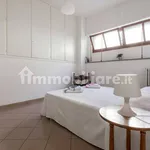 Rent 1 bedroom apartment of 85 m² in Florence