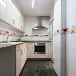 Rent a room of 95 m² in Valencia