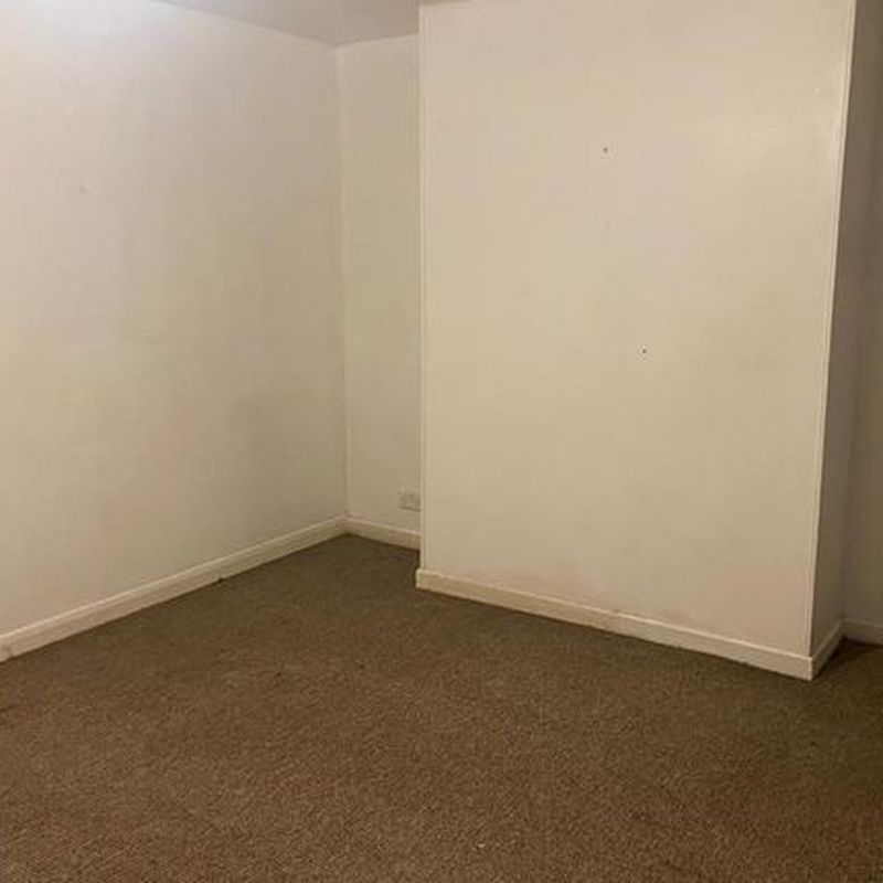 Flat to rent in Stour Road, Harwich CO12 Bath Side