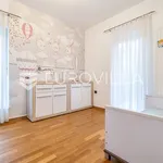 Rent 3 bedroom house of 200 m² in Zagreb